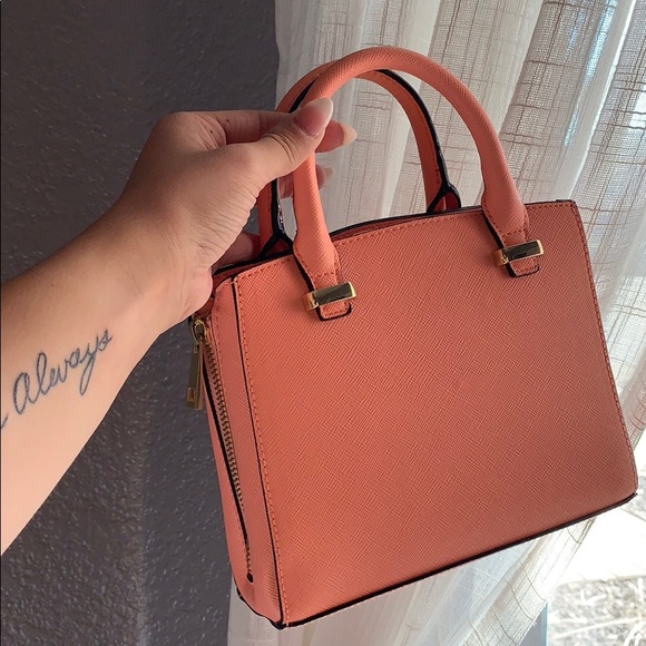 Small crossbody/ handbag - Picture 2 of 3